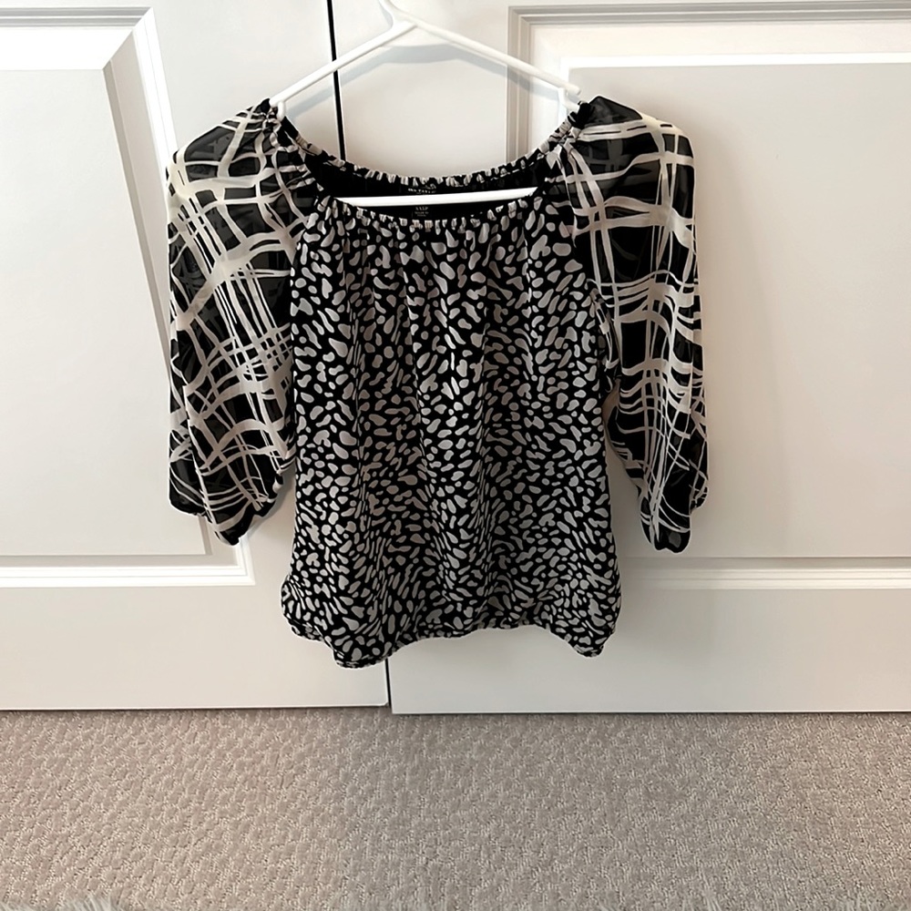 Ann Taylor, XXSP, Black ans White Blouse, Casual/Work, Dry cleaned.